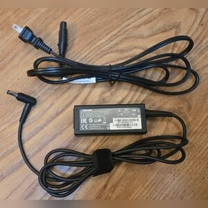 Genuine OEM Toshiba AC Adapter Power Cord PA5177U-1ACA 19V 2.37A 45W